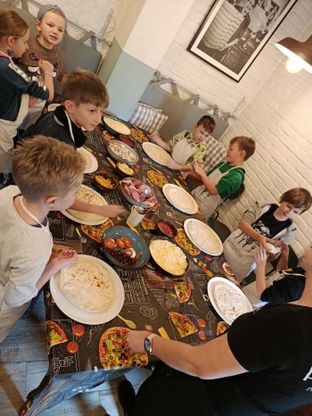 facebook_1765196555160_7403770972096683835