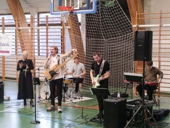 72574bc0-b005-429c-b957-bd91408db1c3