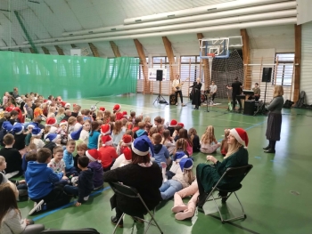 ec497669-41f7-48f8-9175-dc4c1d05bfc2