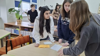 c3ad5d06-b3b8-41a5-9342-3adb67a9e374