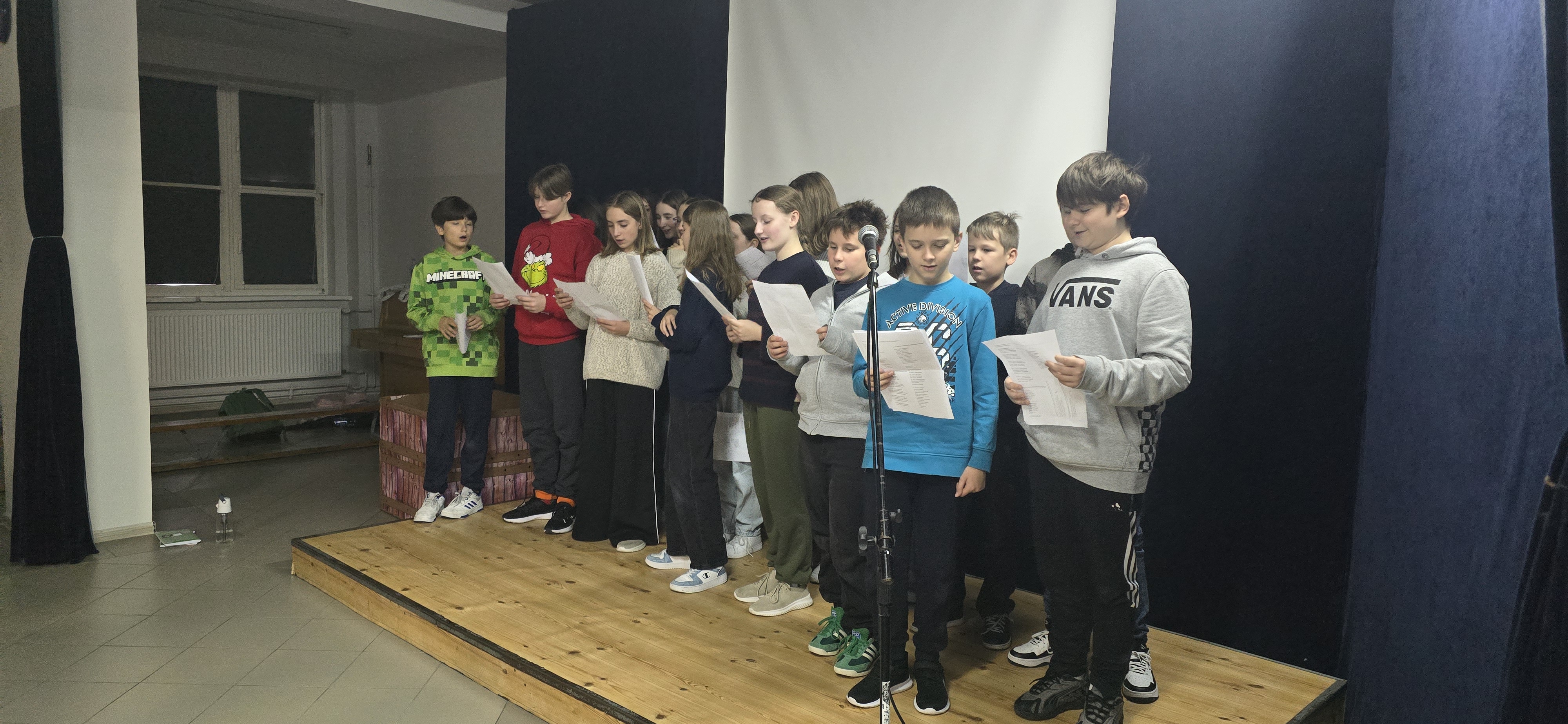 Pół żartem, pół serio – o tekstach wierszowanych w „Hobbicie”